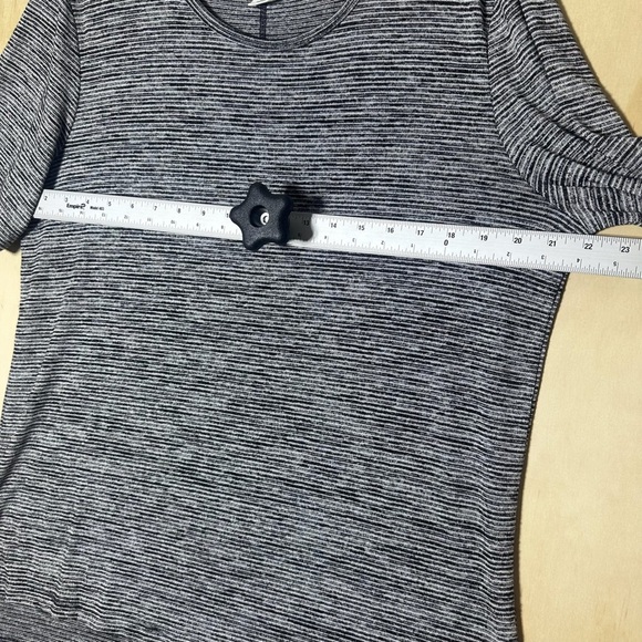 Workshop Republic Clothing Black and Gray Short Sleeve Tee - Picture 4 of 7